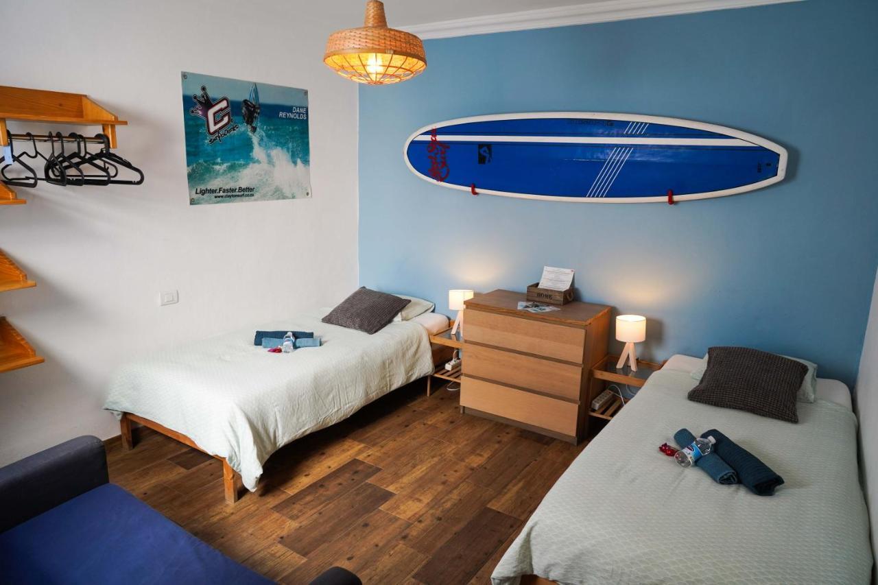 Red Star Surf & Yoga Camp Lanzarote Hostel Famara Exterior photo