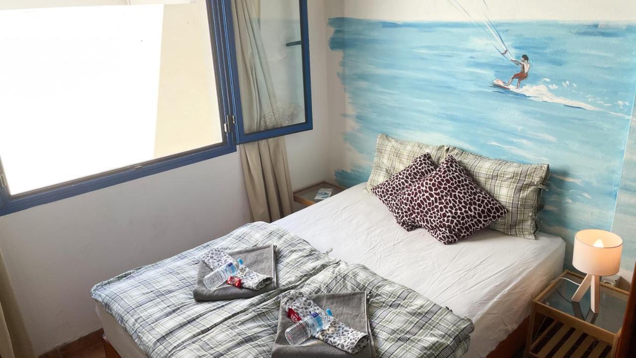 Red Star Surf & Yoga Camp Lanzarote Hostel Famara Exterior photo